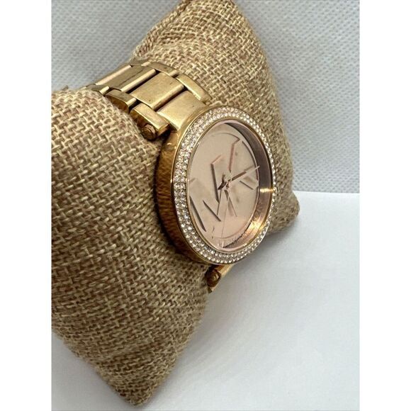 Michael Kors Parker MK5865 Women Rose Gold Analog Dial Quartz Wrist Watch JNA411